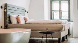 hotel the-interior-of-the-3475656 1280